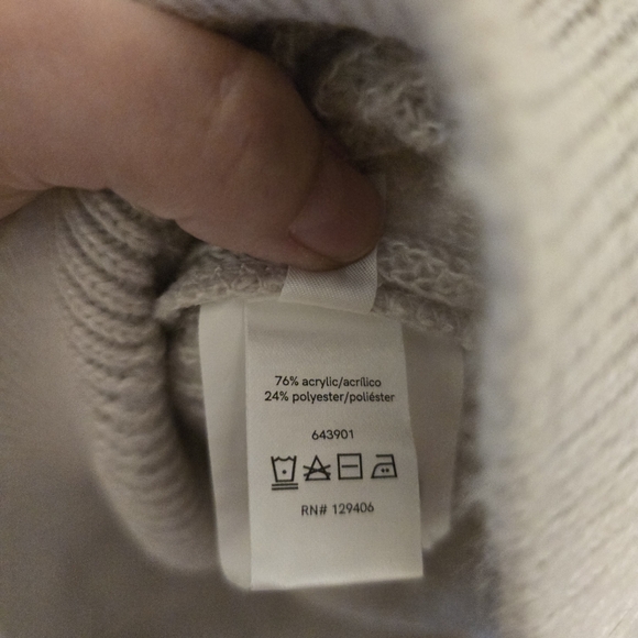 VENUS Beige Cold Shoulder Knit Sweater Brown Buttons Down LongSleeves Size SMALL - Picture 15 of 17